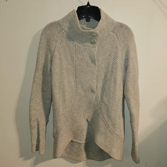Extra sales small sweaters